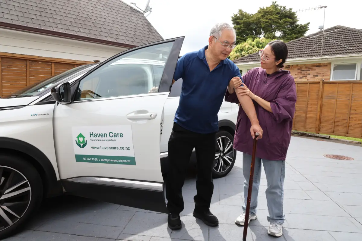 Haven Care 护士协助居家复原的客户